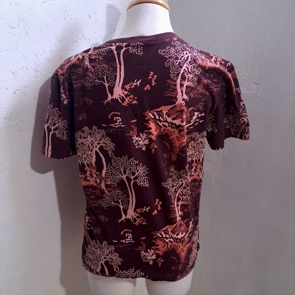 Little Moon | Red Fitted Short Sleeve Tee - Picture 4 of 8